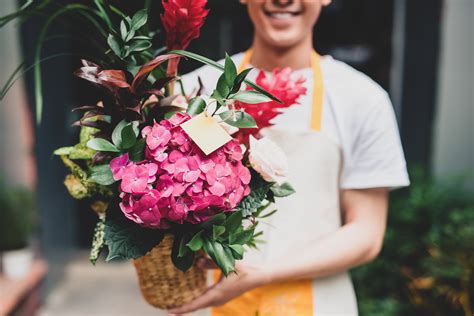 Flower courier .